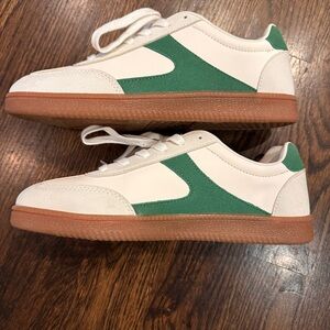 NOBO No Boundaries White and Green Sneakers *new*